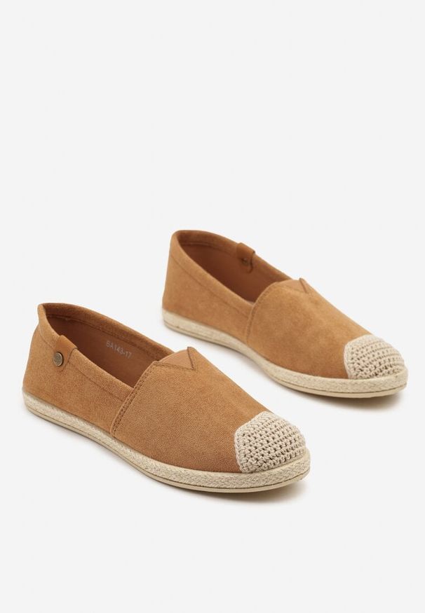 Born2be - Brązowe Espadryle ze Zdobieniami z Plecionki i Elastyczną Wstawka Nelithae. Kolor: brązowy. Wzór: aplikacja. Sezon: lato. Styl: elegancki