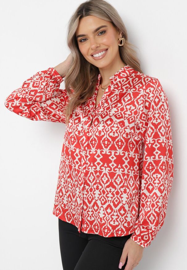 Born2be - Czerwona Koszula we Wzorzysty Print Enzoa. Kolor: czerwony. Długość rękawa: długi rękaw. Długość: długie. Wzór: nadruk