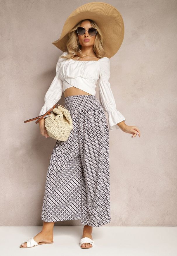 Renee - Granatowo-Białe Spodnie High Waist z Bawełny z Rozszerzanymi Nogawkami i Gumką Nereialla. Stan: podwyższony. Kolor: niebieski. Materiał: bawełna. Wzór: aplikacja