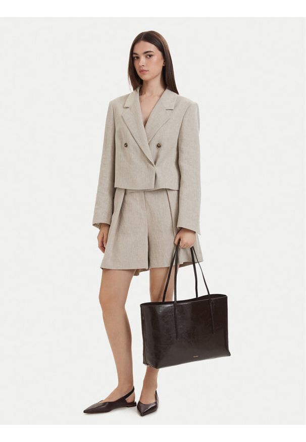 Calvin Klein Torebka Foil Logo Glossy Tote W/ Pouch LV04F3537G Brązowy. Kolor: brązowy. Materiał: skórzane