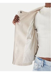 Guess Kurtka przejściowa W6GL10 W1968 Écru Regular Fit. Kolor: kremowy. Materiał: syntetyk #6