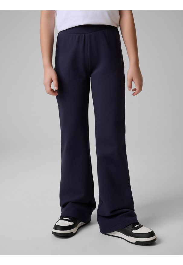 4f - 4F Spodnie dresowe z rozszerzanymi nogawkami dziewczęce - granatowe 164 (13-14 lat). Okazja: na co dzień. Kolor: niebieski. Materiał: dresówka. Sezon: lato. Styl: casual