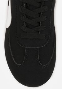 Born2be - Czarne Sneakersy w Stylu Kultowych Tenisówek Virritia. Kolor: czarny. Materiał: jeans. Wzór: aplikacja #7