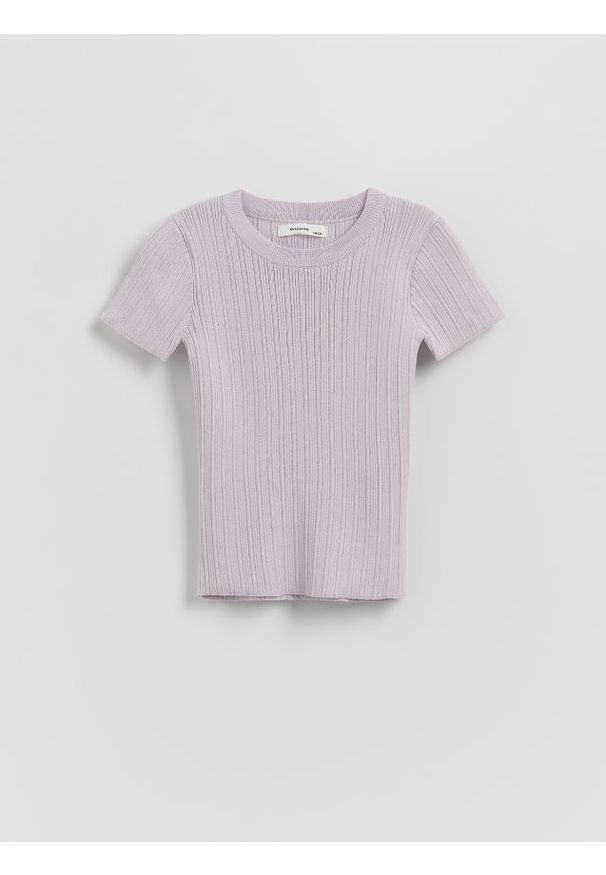 Reserved - Sweter z krótkim rękawem z wiskozą - lawendowy. Kolor: fioletowy. Materiał: wiskoza. Długość rękawa: krótki rękaw. Długość: krótkie