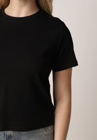 Born2be - Czarny Bawełniany T-shirt w Klasycznym Stylu Hetita. Okazja: na co dzień. Kolor: czarny. Materiał: bawełna. Wzór: haft. Styl: klasyczny #4