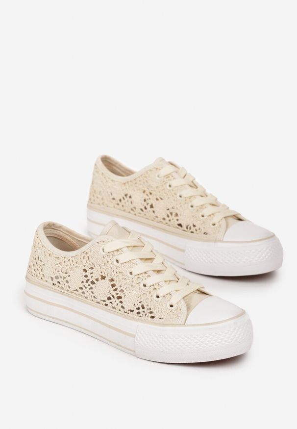 Renee - Beżowe Trampki Przed Kostkę z Ażurową Cholewką Shiliarre. Wysokość cholewki: przed kostkę. Kolor: beżowy. Szerokość cholewki: normalna. Wzór: ażurowy