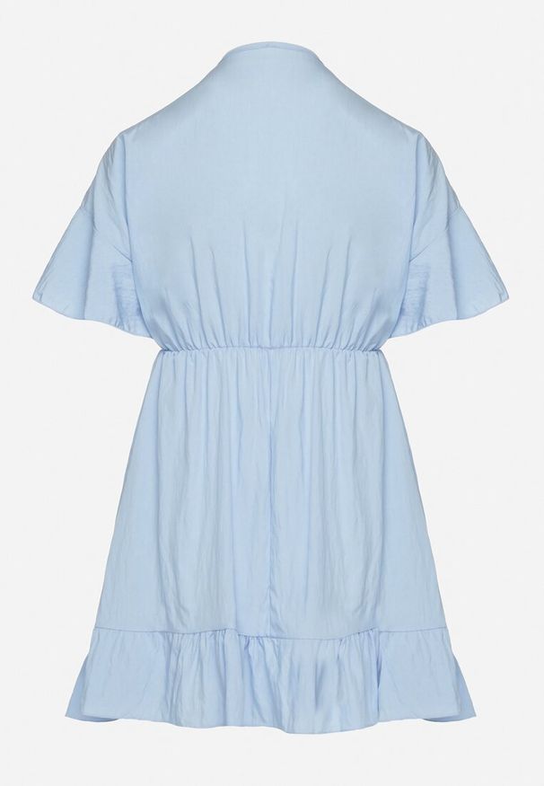 Born2be - Jasnoniebieska Nietoperzowa Sukienka z Wiskozą o Rozkloszowanym Kroju z Falbanką Tullimi. Okazja: na co dzień. Typ kołnierza: dekolt w kształcie V. Kolor: niebieski. Materiał: wiskoza. Styl: casual, elegancki