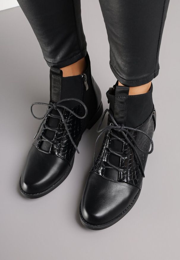 Born2be - Czarne Botki Vices Typu Trzewiki ze Wzorem w Stylu Krokodyla Alerriva. Okazja: na co dzień. Zapięcie: zamek. Kolor: czarny. Materiał: jeans, skóra. Styl: casual, elegancki