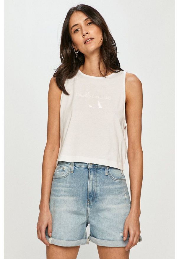Calvin Klein Jeans T-shirt. Kolor: biały. Materiał: bawełna. Długość rękawa: na ramiączkach. Wzór: nadruk