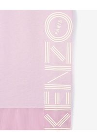 Kenzo - KENZO - Różowa sukienka z logo. Kolor: różowy, wielokolorowy, fioletowy. Materiał: materiał. Typ sukienki: sportowe. Styl: klasyczny, sportowy #2