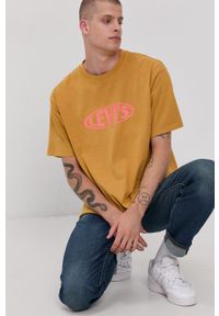 Levi's® - Levi's - T-shirt bawełniany. Okazja: na spotkanie biznesowe. Kolor: żółty. Materiał: bawełna. Wzór: nadruk. Styl: biznesowy