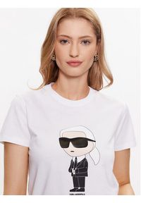 Karl Lagerfeld - KARL LAGERFELD T-Shirt Ikonik 2.0 Karl 230W1700 Biały Regular Fit. Typ kołnierza: dekolt w karo. Kolor: biały. Materiał: bawełna