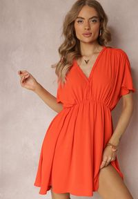 Renee - Pomarańczowa Sukienka Mini z Ozdobnym Dekoltem i Gumką w Talii Itana. Kolor: pomarańczowy. Typ sukienki: rozkloszowane. Długość: mini #1
