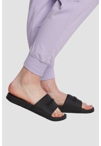 Juicy Couture - JUICY COUTURE Czarne klapki damskie Embossed Slider, Rozmiar 37. Okazja: na co dzień. Kolor: czarny. Sezon: lato. Styl: klasyczny, casual #6