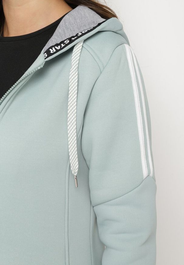 Born2be - jasnoniebieska Bluza z Kapturem o Dłuższym Fasonie Lindira. Typ kołnierza: kaptur. Kolor: zielony. Materiał: dzianina. Długość: długie