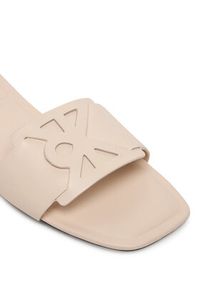 Calvin Klein Klapki Square Flat Sandal Emblem HW0HW03128 Écru. Materiał: skóra #5