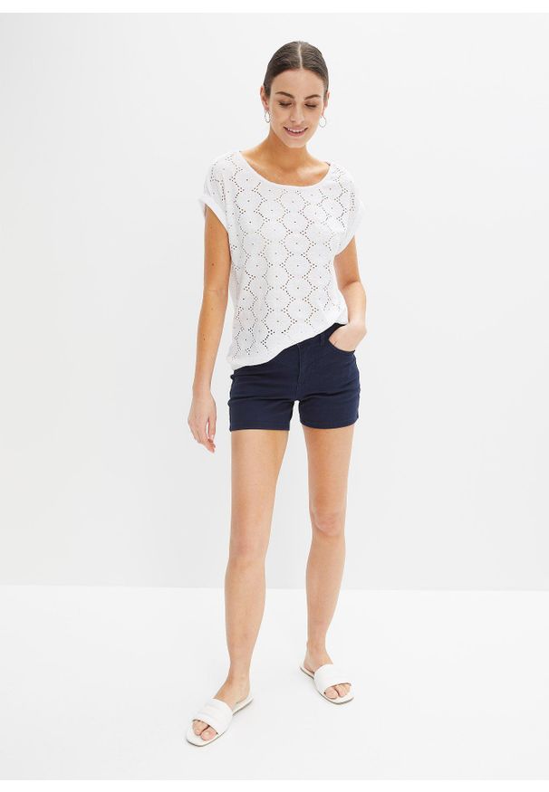 bonprix - Shirt z ażurowym haftem. Kolor: biały. Wzór: ażurowy, haft