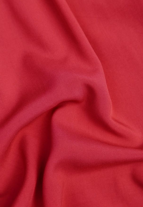 Born2be - Czerwone Spodnie Sharrill. Kolor: czerwony. Materiał: wiskoza. Długość: długie. Wzór: jednolity, gładki, aplikacja. Styl: elegancki