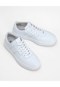 TOD'S - Białe sneakersy ze skóry. Kolor: biały. Materiał: skóra #4