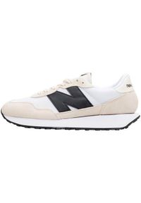 Buty do chodzenia męskie New Balance 237. Zapięcie: sznurówki. Kolor: biały. Materiał: guma, syntetyk, materiał. Szerokość cholewki: normalna. Sport: turystyka piesza