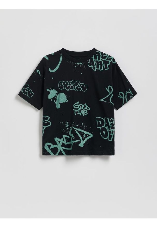 Reserved - T-shirt z nadrukiem - czarny. Kolor: czarny. Materiał: bawełna, dzianina. Wzór: nadruk