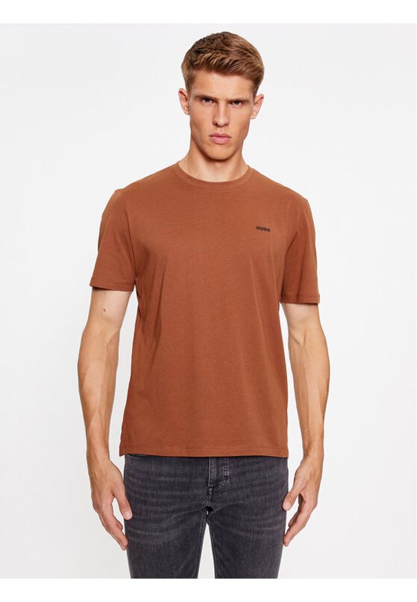 Hugo T-Shirt Dero222 50466158 Brązowy Regular Fit. Kolor: brązowy. Materiał: bawełna