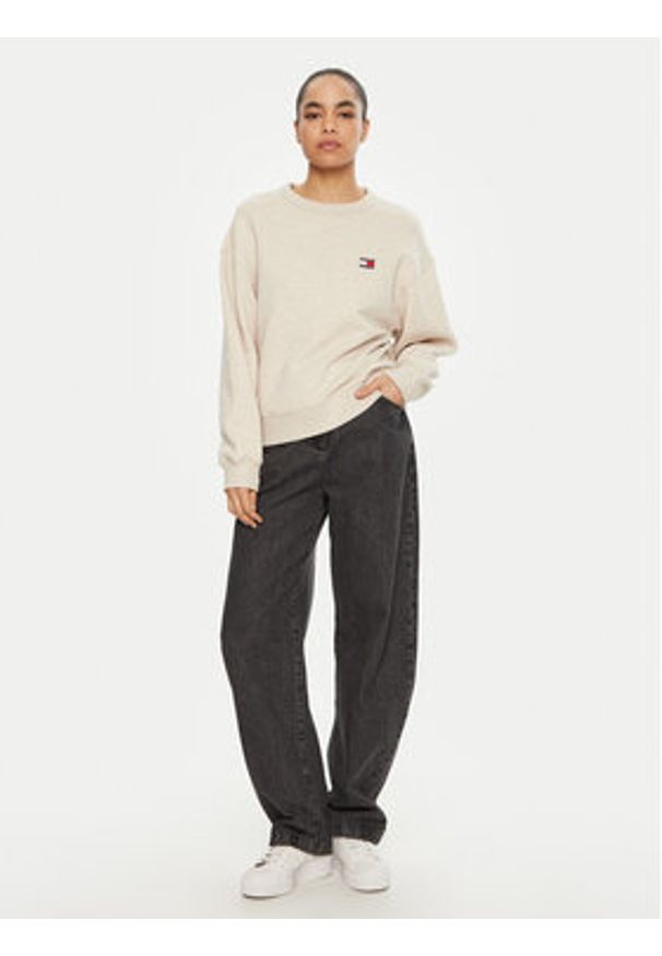 Tommy Jeans Bluza DW0DW19408 Beżowy Boxy Fit. Kolor: beżowy. Materiał: bawełna