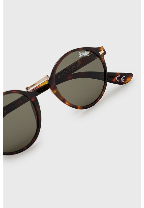Superdry okulary przeciwsłoneczne damskie kolor brązowy. Kształt: okrągłe. Kolor: brązowy