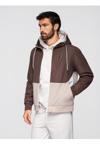 Ombre Clothing - Lekka kurtka męska regular fit z podszewką i kapturem - brązowo-beżowa V1 - Rozmiar: L. Okazja: na co dzień, do pracy, na uczelnię. Typ kołnierza: kaptur. Kolor: beżowy. Materiał: jeans, materiał, tkanina, poliester. Wzór: nadruk, gładki. Styl: casual, elegancki