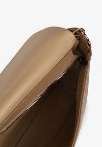 Born2be - Beżowa Prostokątna Torebka na Ramię z Metaliczną Ozdobą Durrive. Kolor: beżowy. Wzór: aplikacja. Styl: klasyczny, casual, elegancki. Rodzaj torebki: na ramię #3