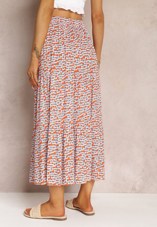 Renee - Czerwona Rozkloszowana Spódnica Maxi z Wiskozy z Gumką w Talii Tailana. Okazja: na co dzień. Kolor: czerwony. Materiał: wiskoza. Styl: casual