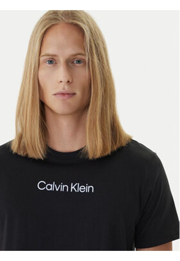 Calvin Klein T-Shirt Logo 30s LV04LD230G Czarny Relaxed Fit. Kolor: czarny. Materiał: bawełna