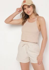Born2be - Beżowy Bawełniany Top o Dopasowanym Kroju na Ramiączkach Lileene. Okazja: na co dzień, na imprezę. Kolor: beżowy. Materiał: bawełna. Długość rękawa: na ramiączkach. Sezon: lato. Styl: elegancki, casual