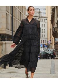 BY CABO - Czarna sukienka ANGELINA. Kolor: czarny. Materiał: wiskoza, jedwab, materiał. Styl: glamour, boho, elegancki