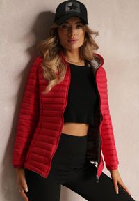 Renee - Czerwona Kurtka Pikowana Paranaina. Kolor: czerwony. Wzór: aplikacja, jednolity. Styl: elegancki