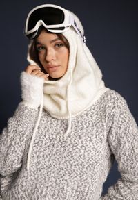 Renee - Szary Sweter z Wełną w Klasycznym Stylu Zentina. Okazja: na co dzień, na spotkanie biznesowe. Kolor: szary. Materiał: wełna. Długość rękawa: długi rękaw. Długość: długie. Sezon: zima, jesień. Styl: klasyczny #3