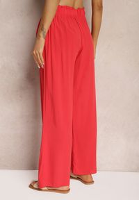 Renee - Czerwone Spodnie Karrill. Kolor: czerwony. Materiał: wiskoza. Długość: długie. Sezon: lato. Styl: elegancki