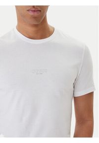 Guess T-Shirt M2YI72 I3Z14 Biały Slim Fit. Kolor: biały. Materiał: bawełna #5