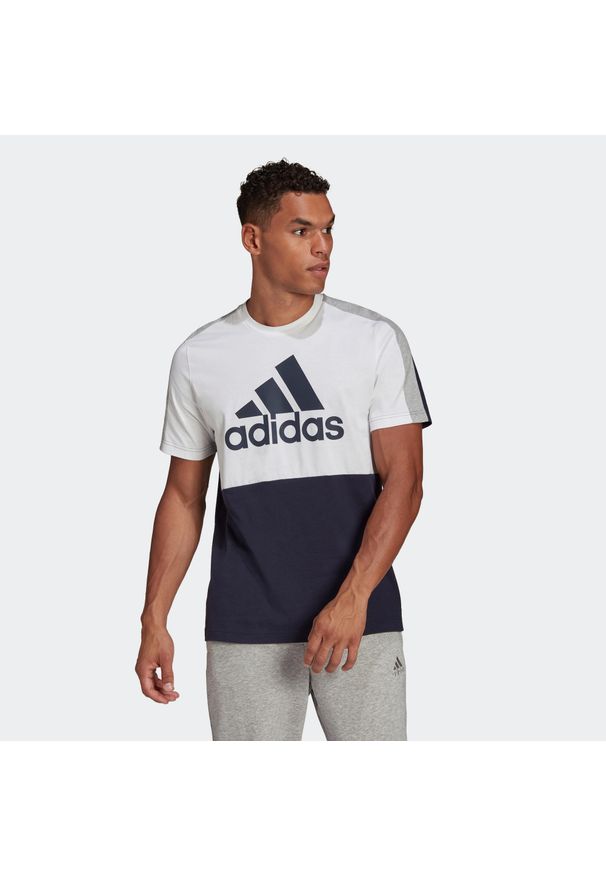Koszulka z krótkim rękawem męska Adidas Gym & Pilates. Materiał: bawełna, włókno, jersey. Długość rękawa: krótki rękaw. Długość: krótkie. Sport: joga i pilates