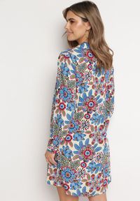 Born2be - Niebieska Sukienka Koszulowa w Kwiaty z Kieszeniami Eborene. Kolor: niebieski. Materiał: tkanina, wiskoza. Wzór: kwiaty. Typ sukienki: koszulowe. Długość: mini #4