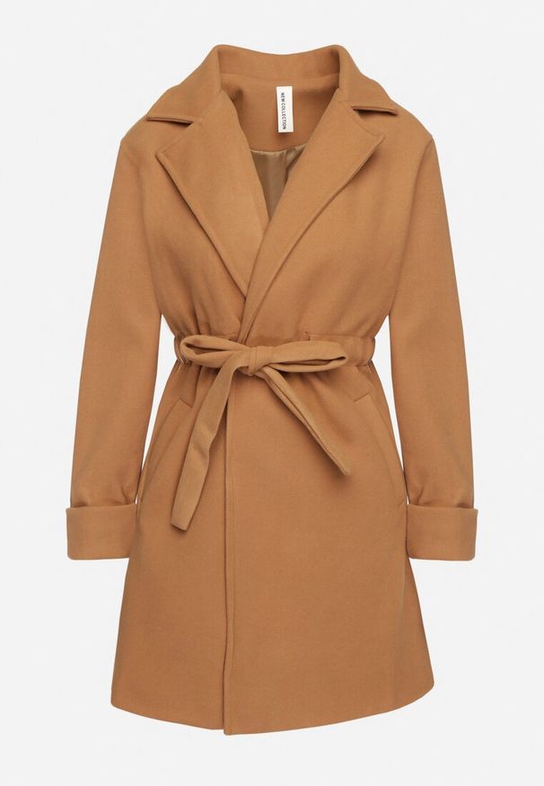 Born2be - Brązowy Płaszcz o Szlafrokowym Kroju z Marszczeniem w Talii i Wiązanym Paskiem Sartissa. Okazja: na co dzień. Kolor: brązowy. Materiał: jeans. Długość rękawa: długi rękaw. Długość: długie. Styl: casual, elegancki, klasyczny