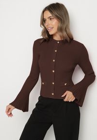 Born2be - Brązowy Kardigan z Wiskozą Ozdobiony Rozszerzanymi Rękawami i Guzikami Tiolenda. Okazja: na co dzień. Kolor: brązowy. Materiał: wiskoza. Wzór: aplikacja. Styl: casual, elegancki #2