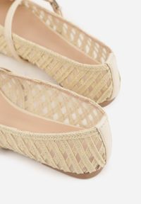 Born2be - Jasnobeżowe Balerinki Ozdobione Ażurowym Motywem i Paskiem Nonaniassi. Okazja: na co dzień. Zapięcie: pasek. Kolor: beżowy. Materiał: jeans. Wzór: ażurowy, aplikacja. Styl: casual, elegancki #5