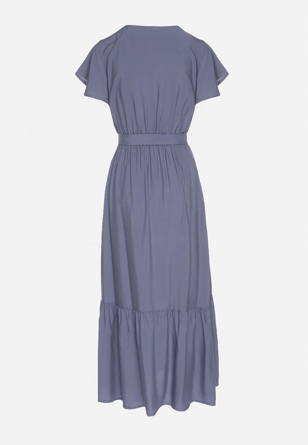 Born2be - Granatowa Wiskozowa Sukienka z Kopertowym Dekoltem z Paskiem Savorlisse. Okazja: na co dzień. Kolor: niebieski. Materiał: wiskoza. Wzór: aplikacja. Typ sukienki: kopertowe. Styl: casual, klasyczny