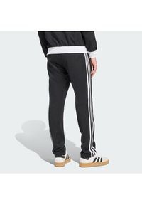 Adidas - adidas Spodnie dresowe Classic KE3530 Czarny Slim Fit. Kolor: czarny. Materiał: bawełna #4