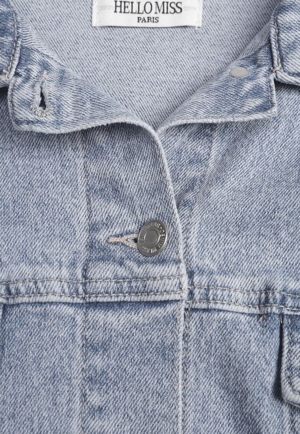 Renee - Niebieska Jeansowa Kurtka z Bawełną w Stylu Basic Elliemia. Kolor: niebieski. Materiał: bawełna, jeans. Wzór: haft, grochy. Styl: klasyczny, retro, boho