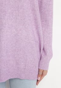 Born2be - Jasnofioletowy Klasyczny Sweter z Długim Rękawem Darissa. Kolor: fioletowy. Materiał: tkanina, dzianina. Długość rękawa: długi rękaw. Długość: długie. Styl: klasyczny #4