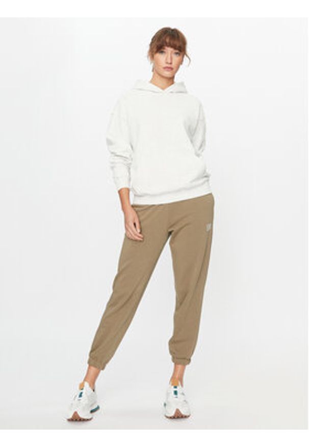 New Balance Bluza Athletics French Terry Oversized Hoodie WT33524 Biały Regular Fit. Kolor: biały. Materiał: bawełna
