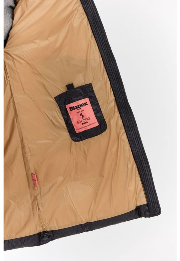 Blauer USA - BLAUER Długi czarny bezrękawnik damski Daisy, Rozmiar L. Kolor: czarny. Materiał: poliamid. Długość rękawa: bez rękawów. Długość: długie