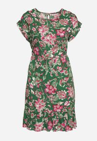 Born2be - Zielona Bawełniana Sukienka w Kwiaty o Pudełkowym Fasonie ze Sznurkiem w Talii Risallise. Okazja: na spacer, na imprezę. Kolor: zielony. Materiał: bawełna. Długość rękawa: krótki rękaw. Wzór: kwiaty. Styl: wizytowy, retro #7